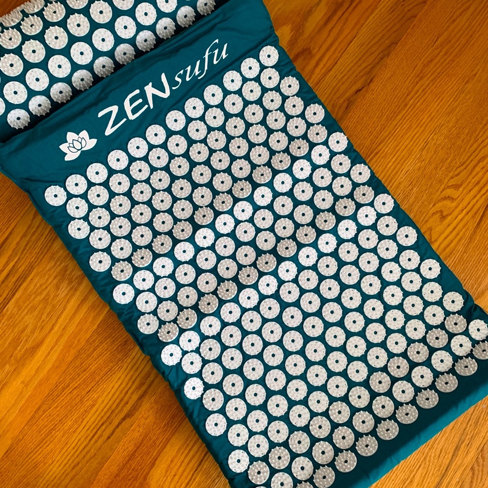 ZENsufu acupressure mat and pillow